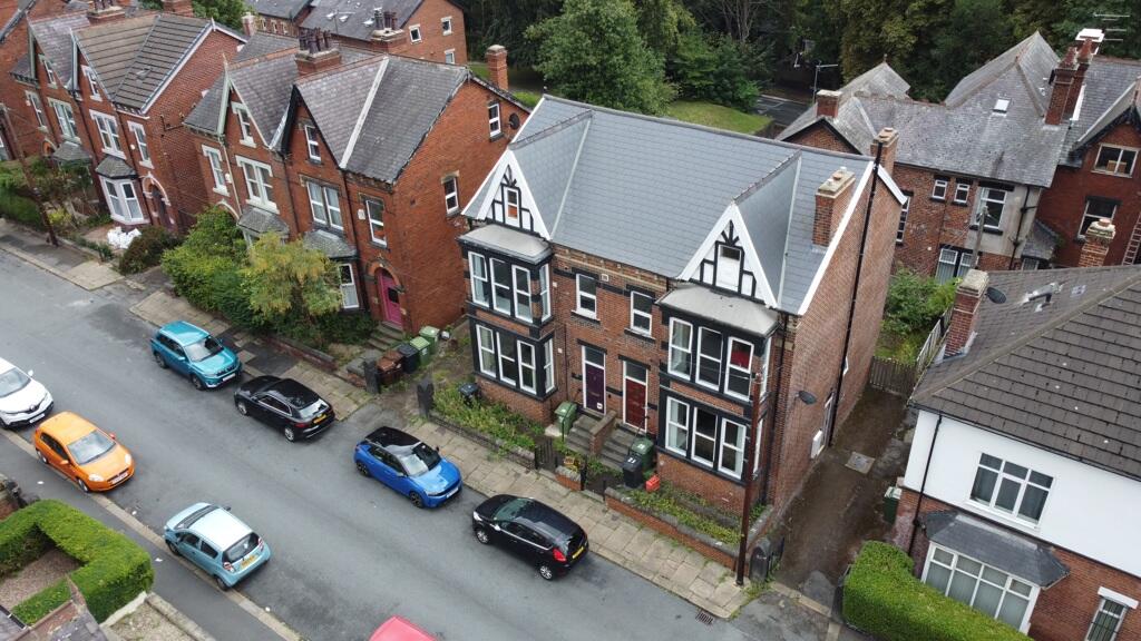 Main image of property: 2-4 Roundhay Mount, Chapel Allerton, Leeds, West Yorkshire, LS8 4DW