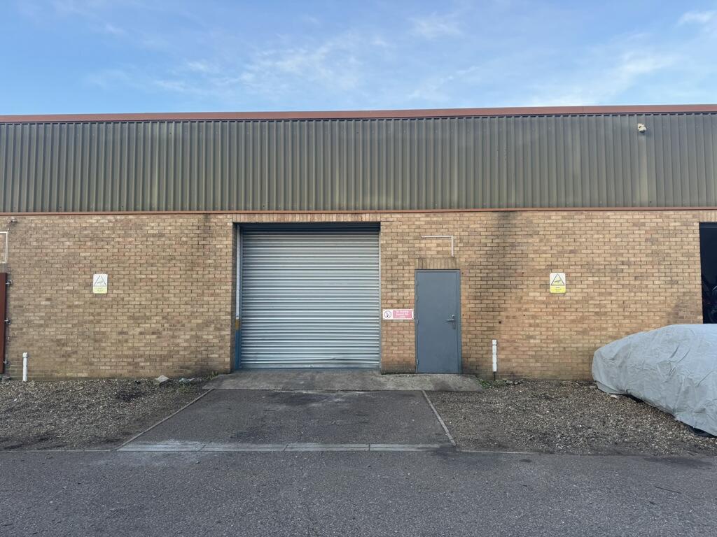 Main image of property: Unit 3 Eye Green Industrial Estate, Peterborough, PE6 7SZ