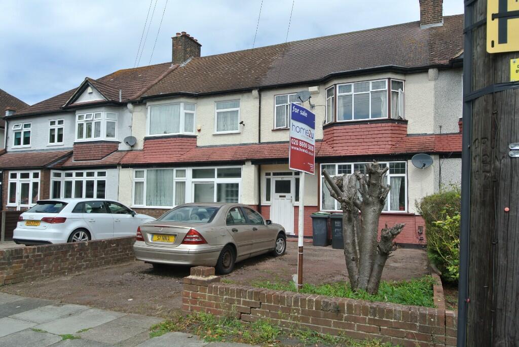 3 bedroom terraced house for sale in Horncastle Road, London, SE12