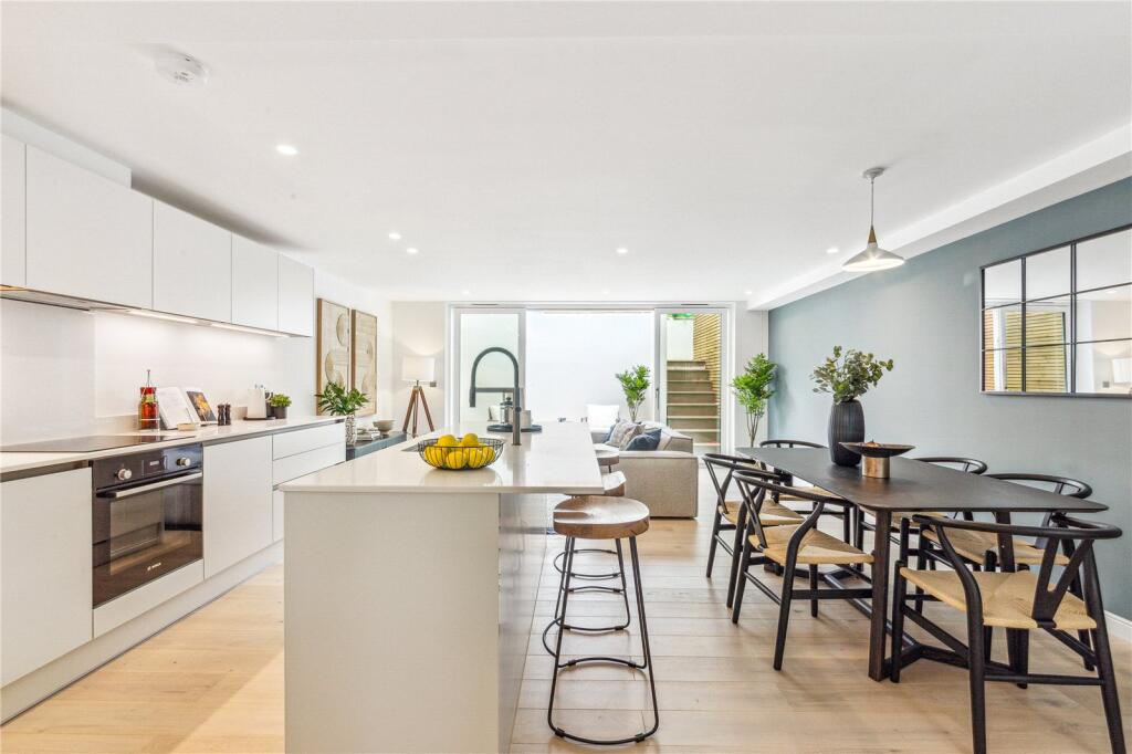 Main image of property: Chetwode Road, SW17