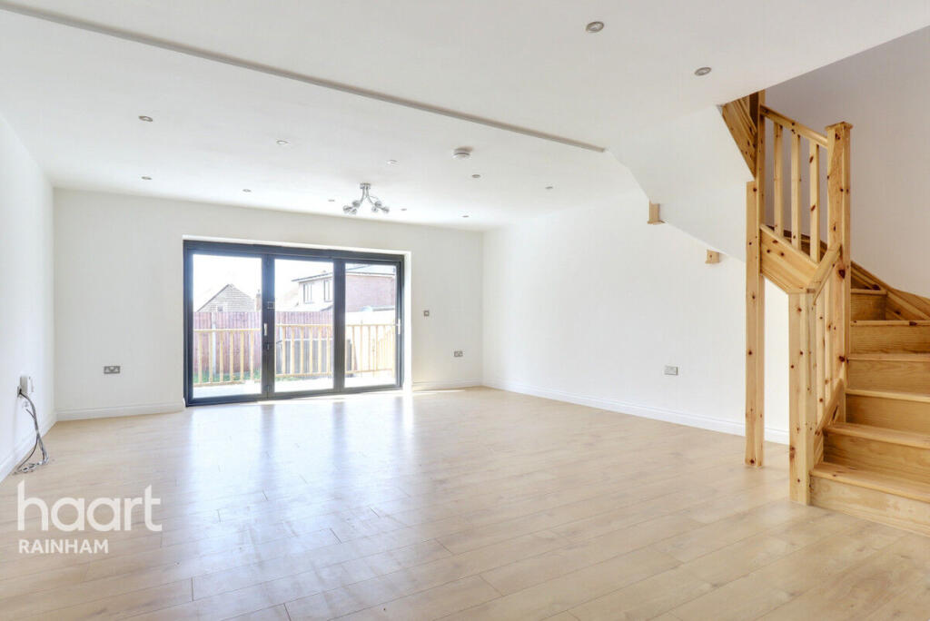 Main image of property: Berwick Pond Close, Rainham, RM13 9QP
