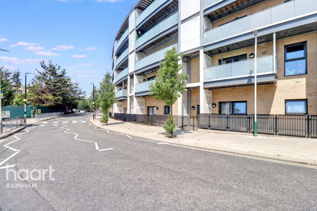 Main image of property: Lowen Road, Rainham