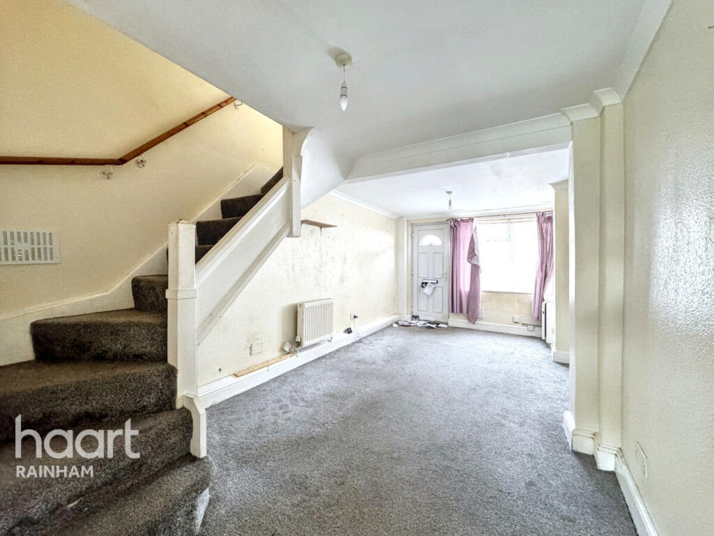 Main image of property: Upminster Road South, Rainham, RM13 9AA