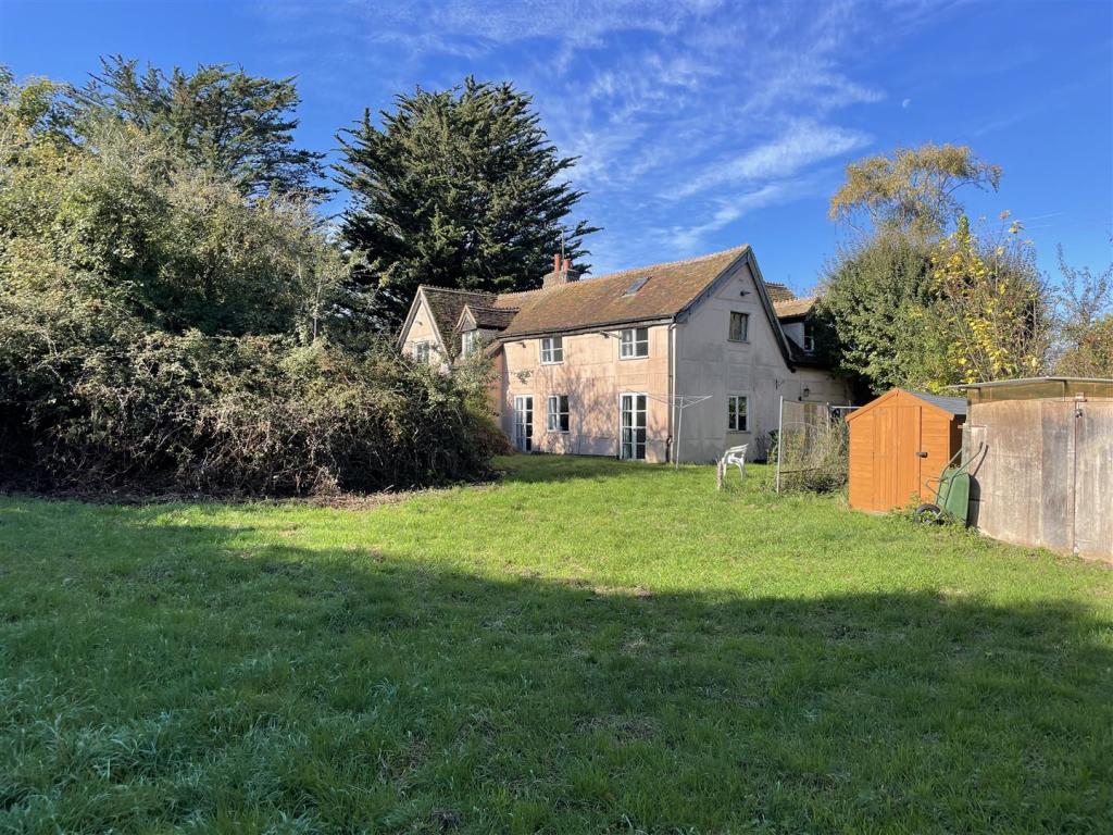 5 bedroom detached house for sale in Grundisburgh, Woodbridge, IP13