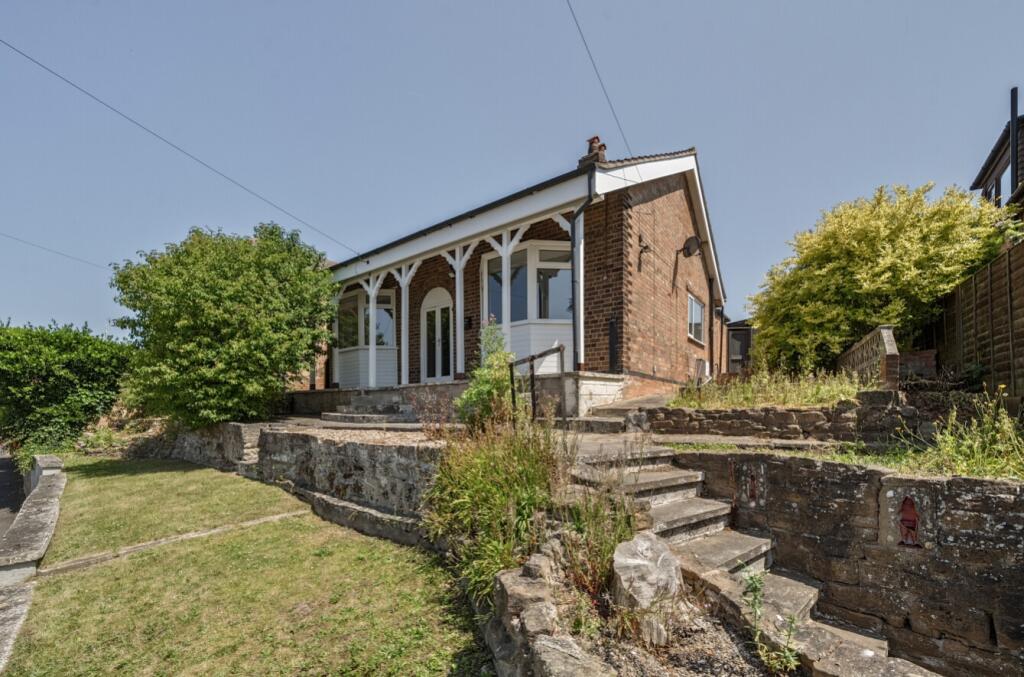 Main image of property: Calverton Road, Arnold, Nottingham, Nottinghamshire, NG5