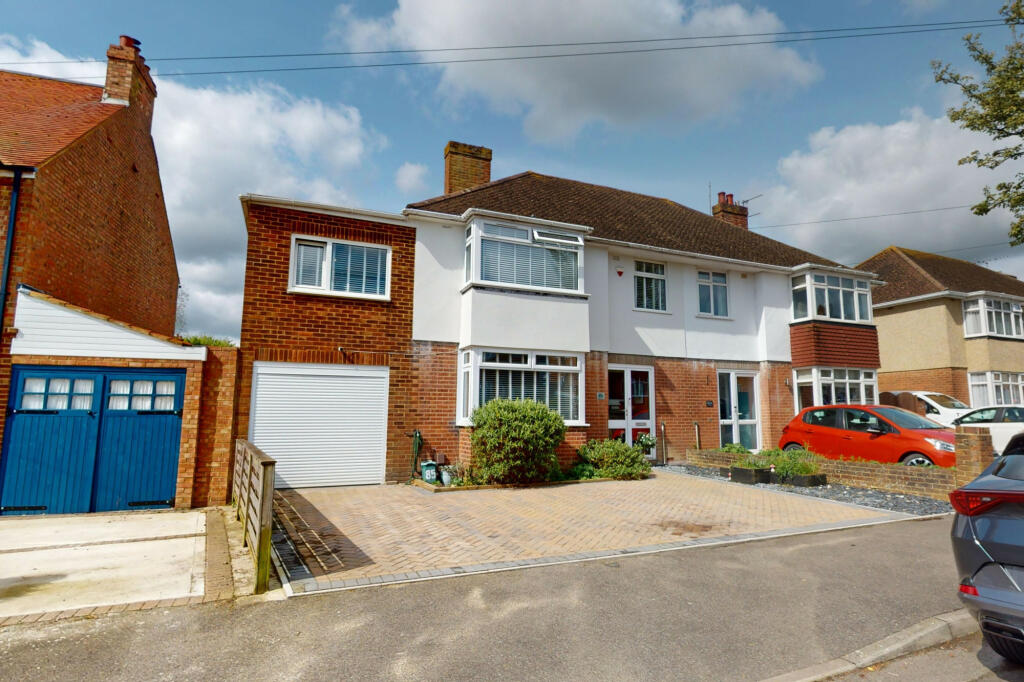 4 bedroom semidetached house for sale in Dolphins Road Folkestone CT19