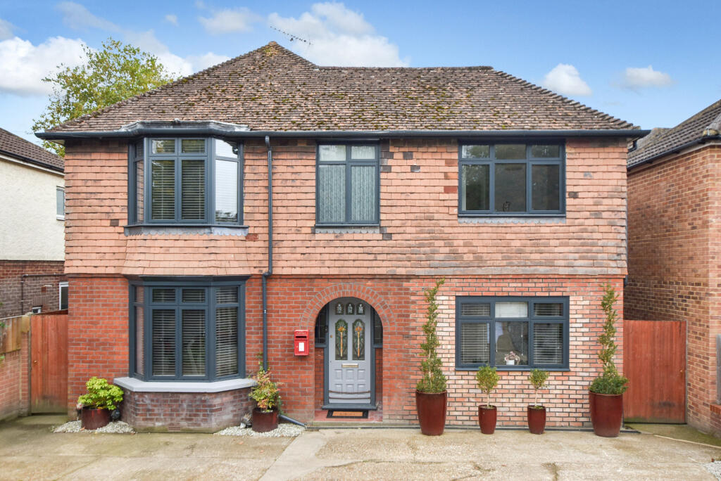 Main image of property: Maidstone Road, Ashford, TN24 8UA