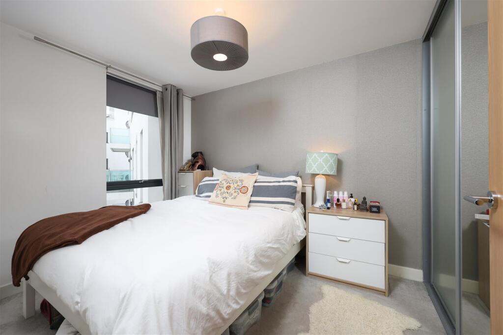 Additional property image - Invicta, Millennium Promenade, Bristol