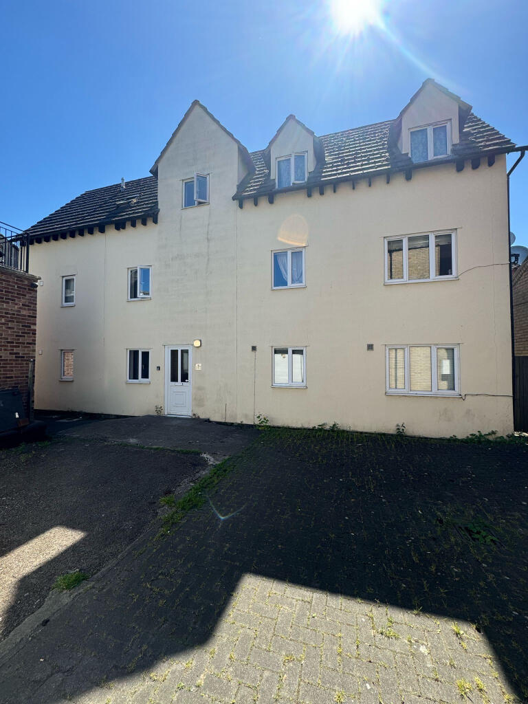 Main image of property: Drakes Yard, Queen Street, Haverhill, Suffolk, CB9