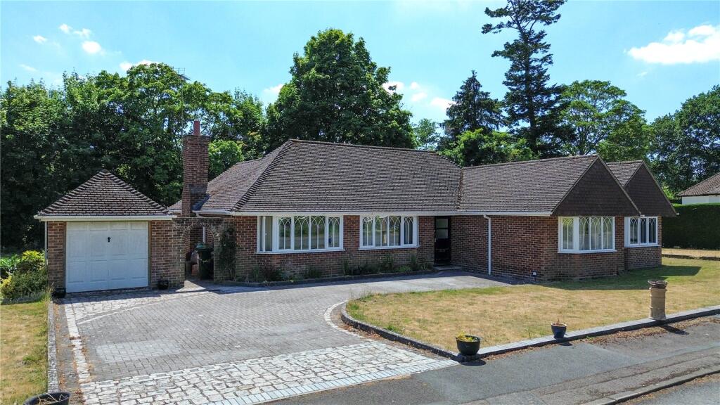 Main image of property: Knowle Close, Caversham, Reading, Berkshire, RG4