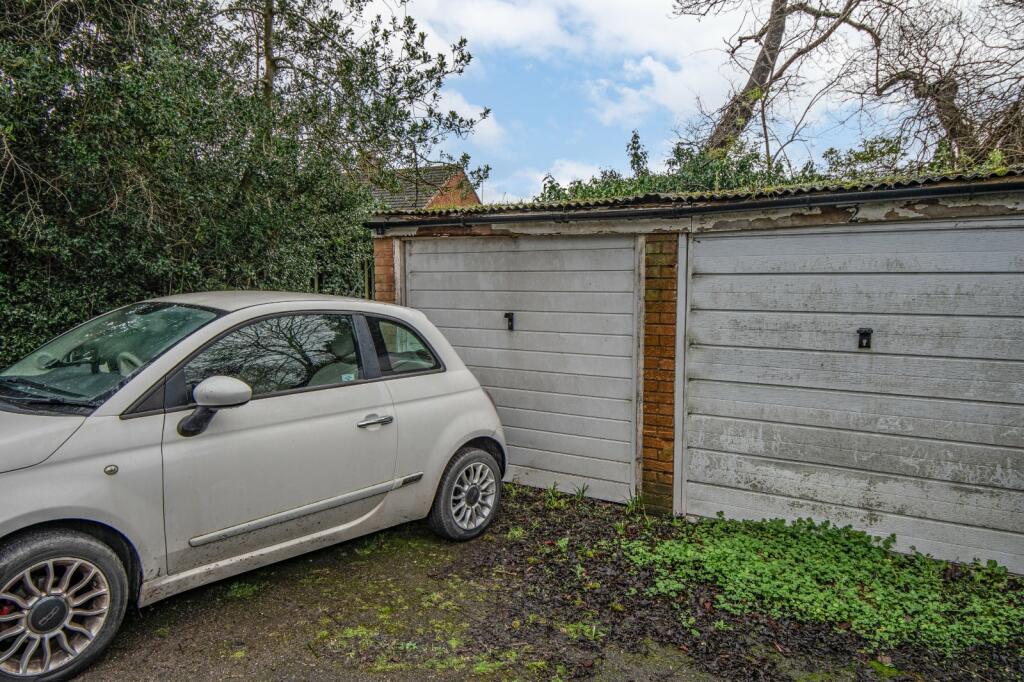 Additional property image - Redditch Road, Kings Norton, Birmingham, West Midlands, B38