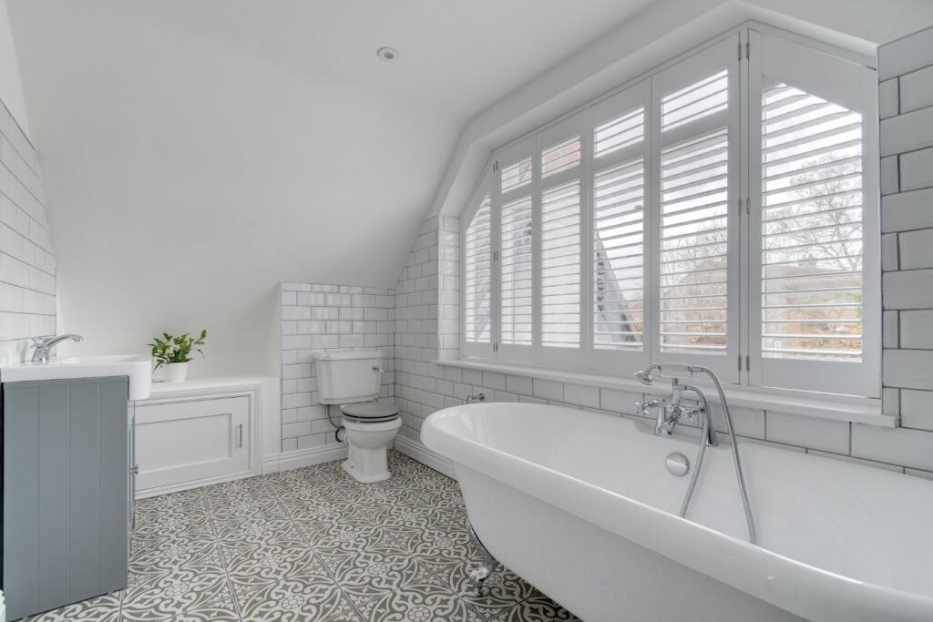 Additional property image - Walkers Heath Road, Birmingham, Worcestershire, B38