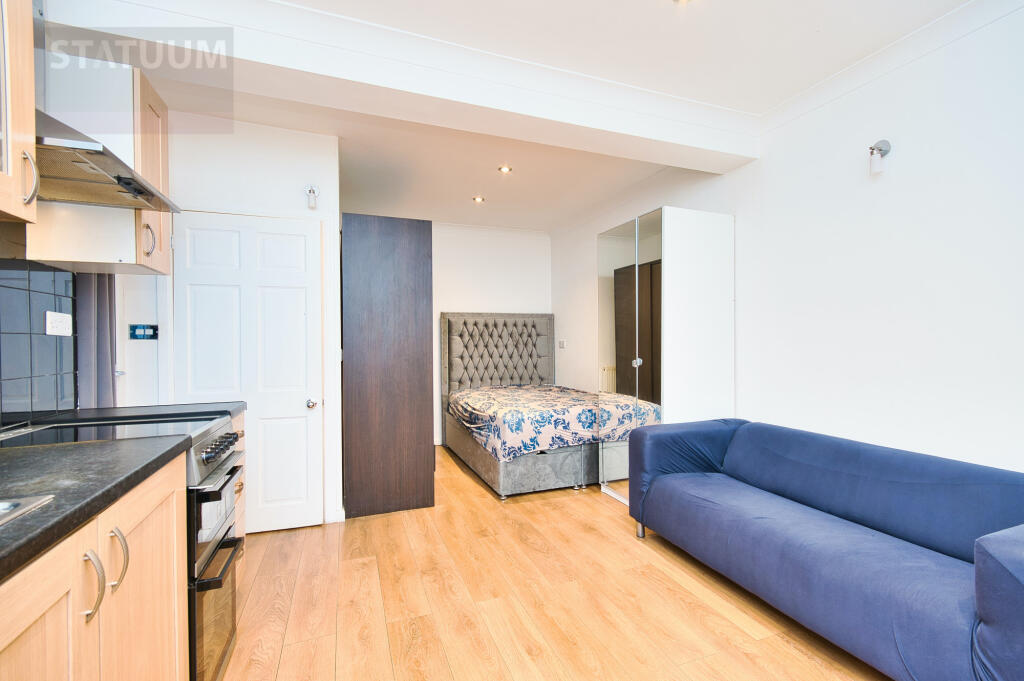 Main image of property: Clayhall Avenue, Ilford, Essex, IG5