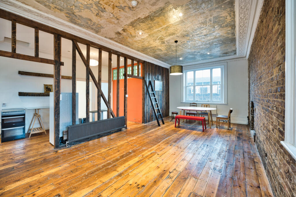 Main image of property: Lea Bridge Road, Leyton, London, E10