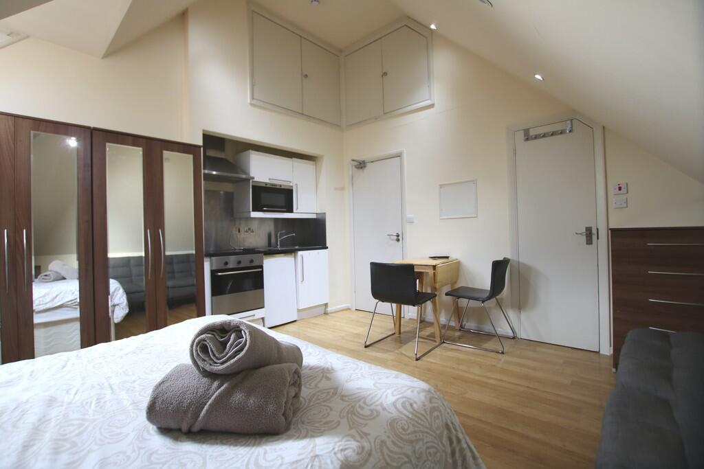 Main image of property: Brondesbury Park, London