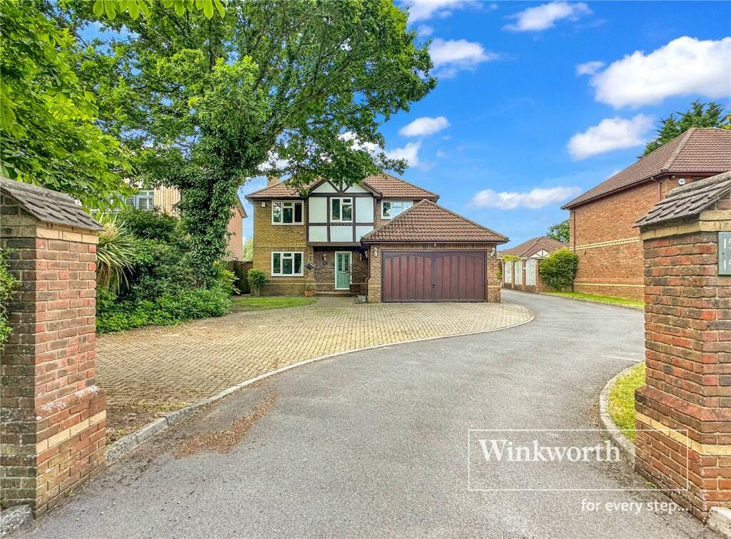 4 bedroom detached house for sale in Christchurch Road, West Parley