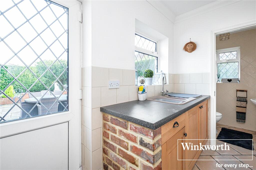 Additional property image - Chine Walk, West Parley, Ferndown, Dorset, BH22