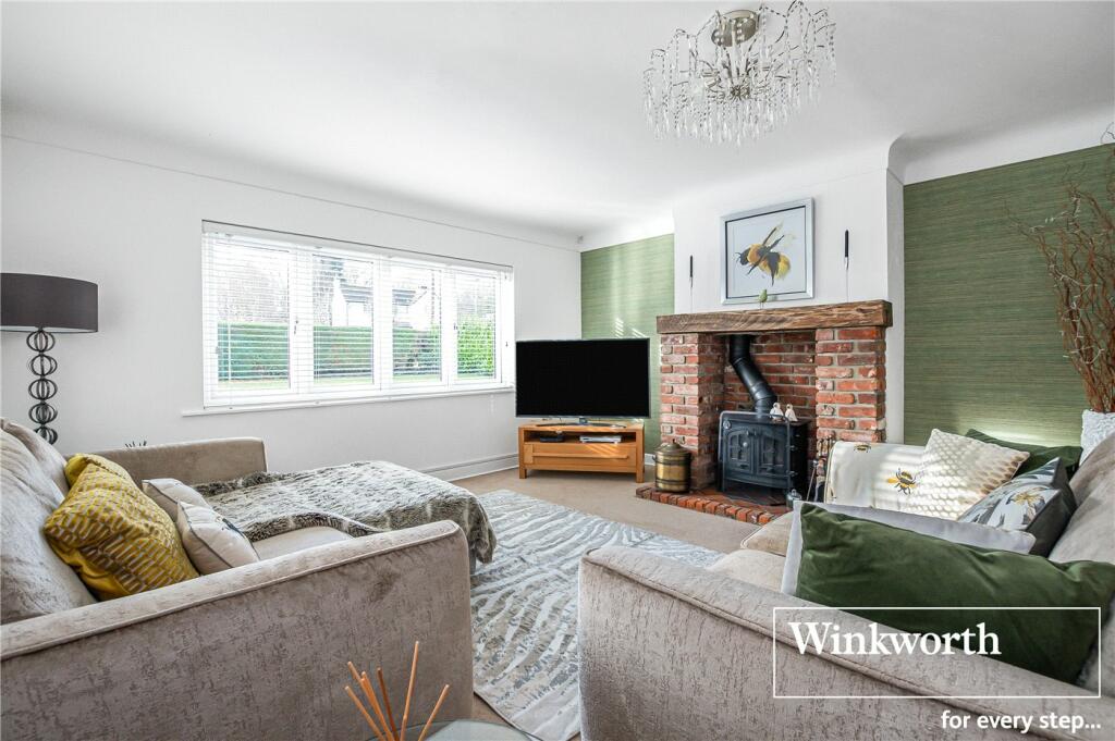 Additional property image - Chine Walk, West Parley, Ferndown, Dorset, BH22