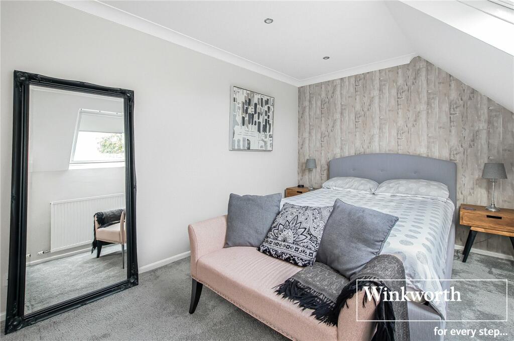Additional property image - Chine Walk, West Parley, Ferndown, Dorset, BH22
