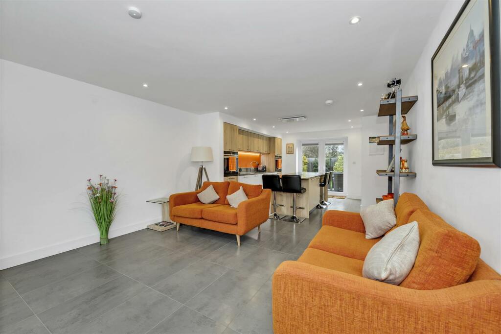 4 bedroom detached house for sale in Isaacson Road, Burwell, Cambridge