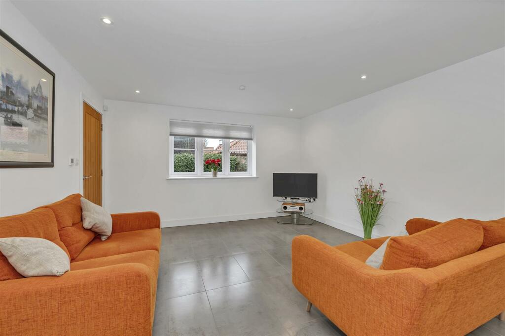 4 bedroom detached house for sale in Isaacson Road, Burwell, Cambridge