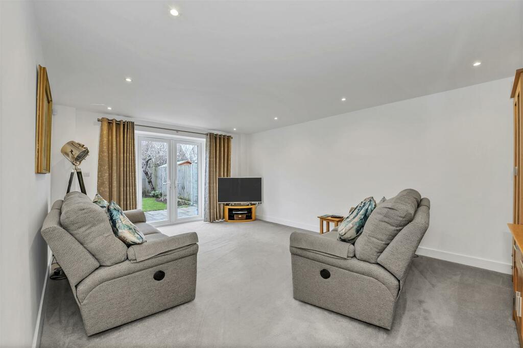 4 bedroom detached house for sale in Isaacson Road, Burwell, Cambridge