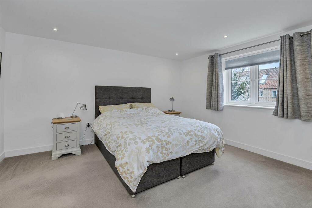 4 bedroom detached house for sale in Isaacson Road, Burwell, Cambridge