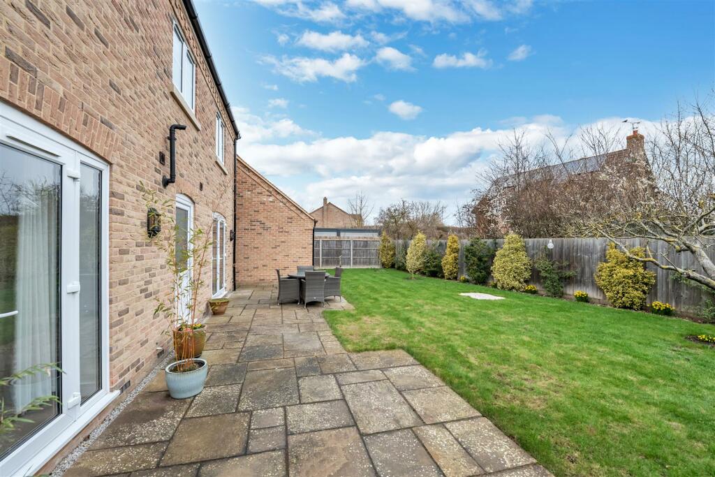 4 bedroom detached house for sale in Isaacson Road, Burwell, Cambridge