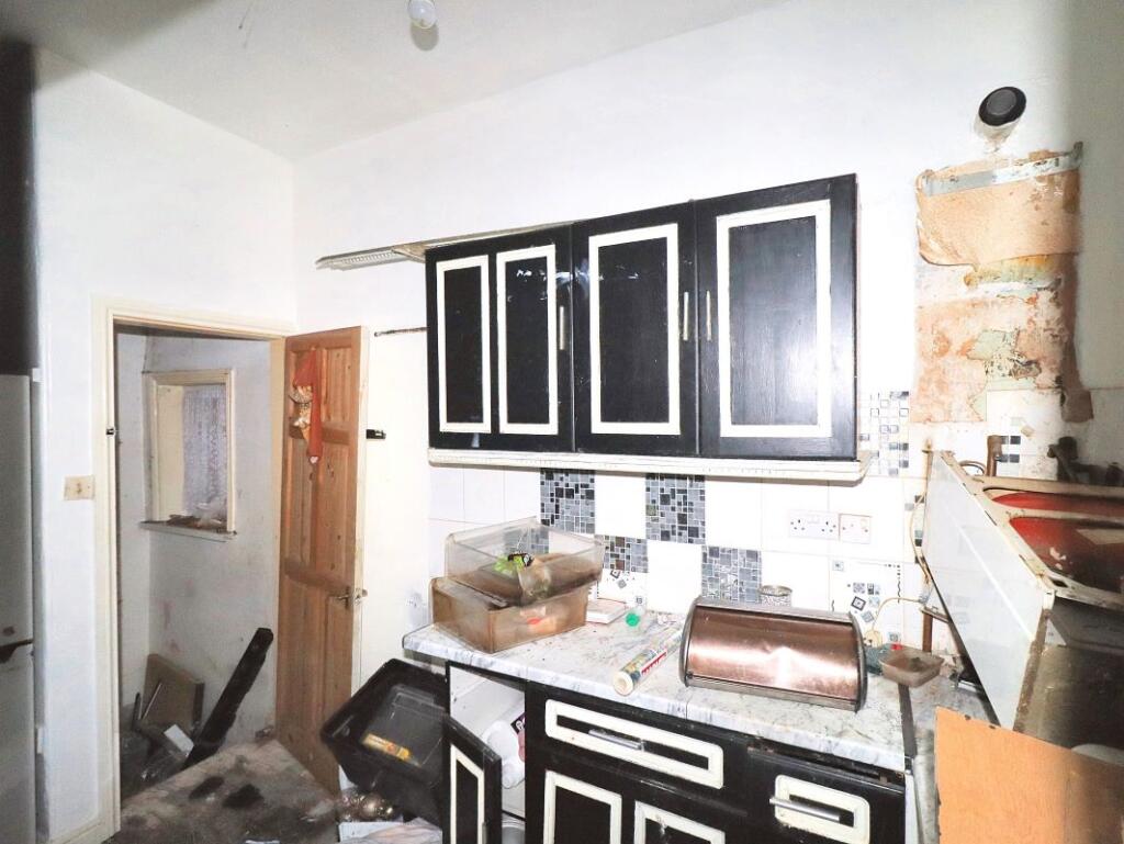 Additional property image - 42 Lonsdale Street, Bradford, BD3 0AN