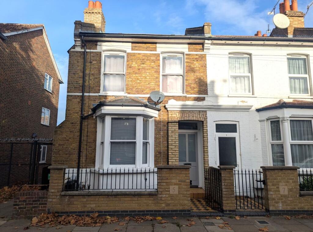 Main image of property: 5 Howden Street, Peckham Rye, SE15 4LB
