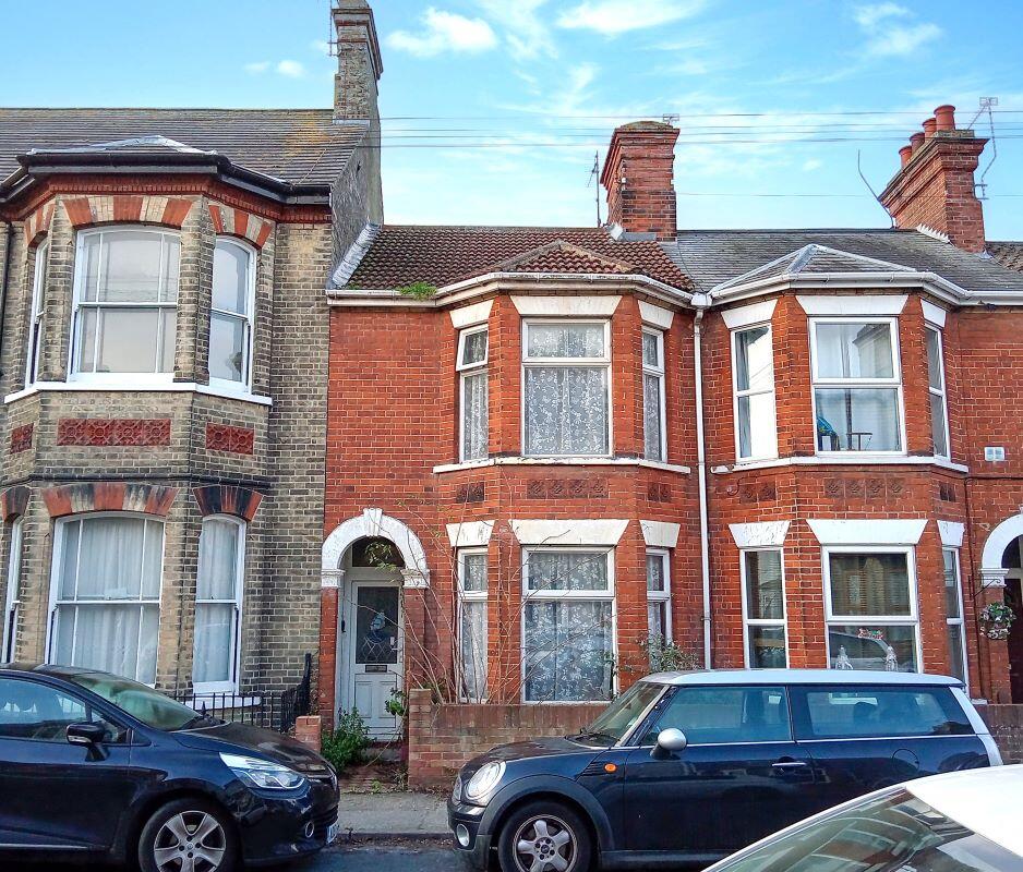 Main image of property: 53 Beresford Road, Lowestoft, NR32 2NQ