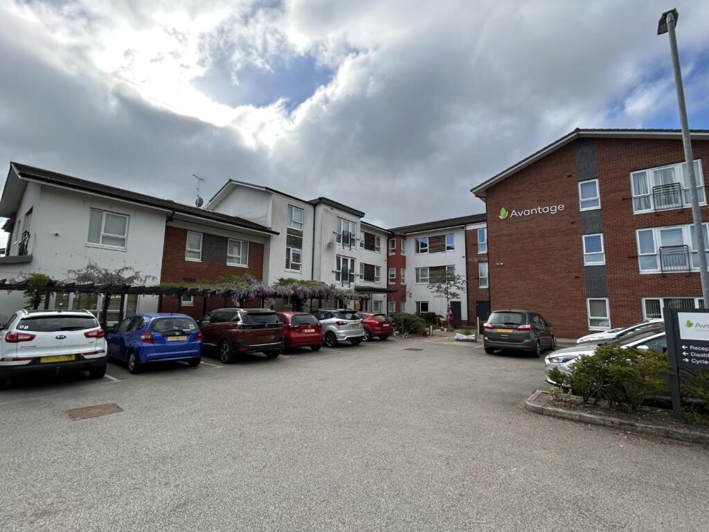 Main image of property: Oakmere, Handforth