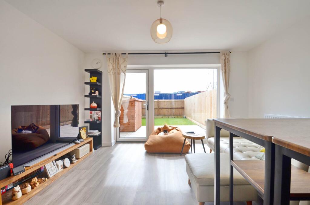 Additional property image - Shrub Leaze, Brooklands Park, Stoke Gifford