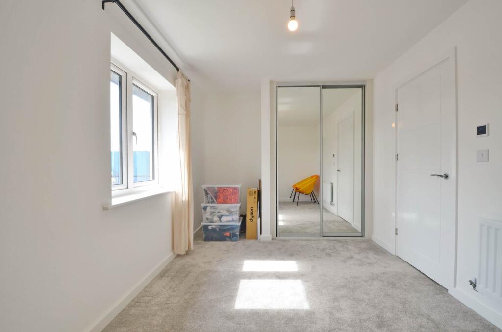 Additional property image - Shrub Leaze, Brooklands Park, Stoke Gifford