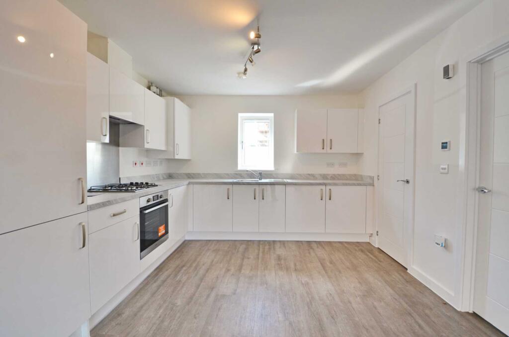 Additional property image - Shrub Leaze, Brooklands Park, Stoke Gifford