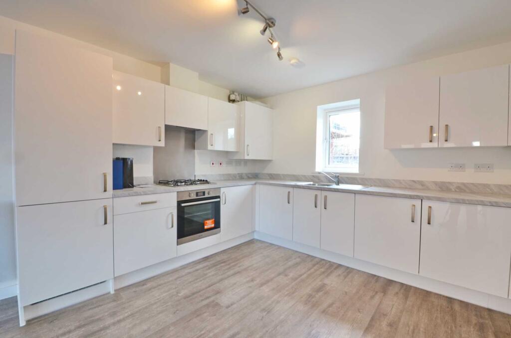 Additional property image - Shrub Leaze, Brooklands Park, Stoke Gifford