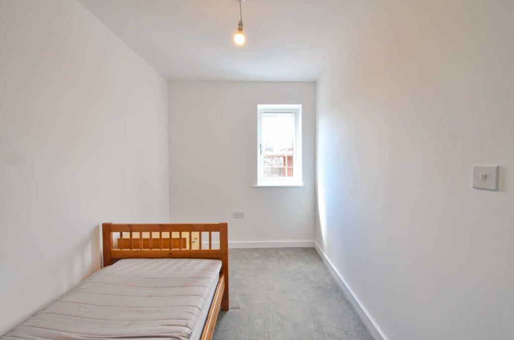 Additional property image - Shrub Leaze, Brooklands Park, Stoke Gifford