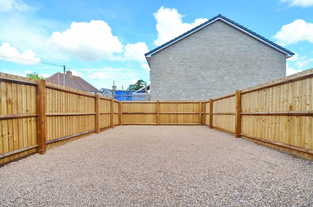 Additional property image - Shrub Leaze, Brooklands Park, Stoke Gifford