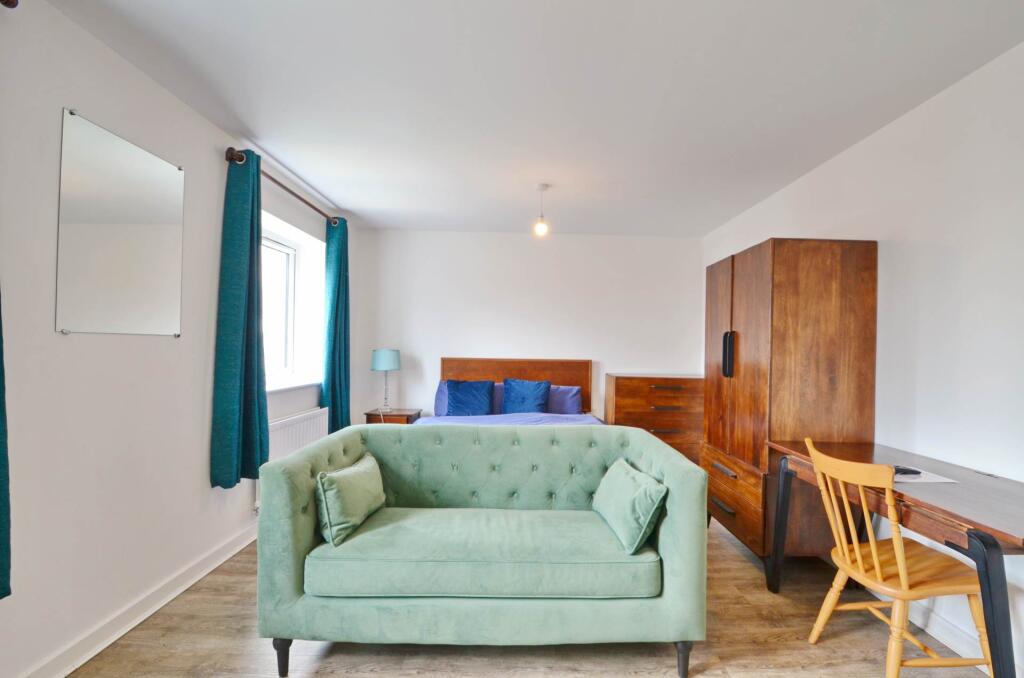 Additional property image - Poppy Close, Stoke Gifford