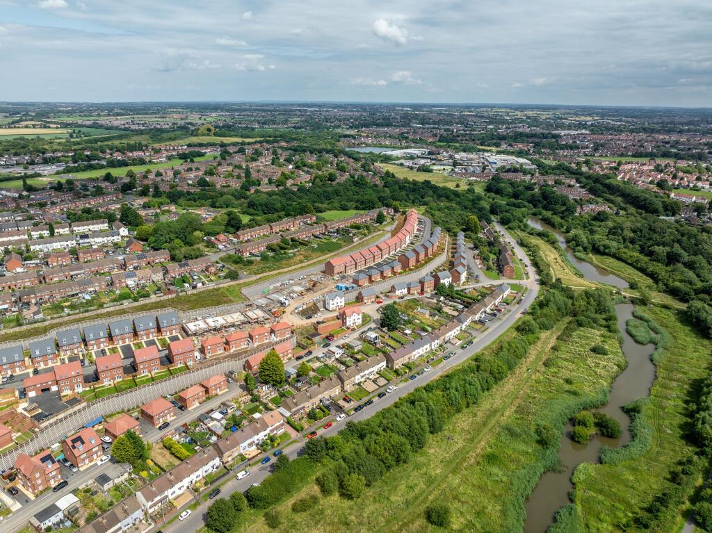 Additional property image - Queen Elizabeth Road, 
Nuneaton, 
NUNEATON, 
WARWICKSHIRE, 
CV10
