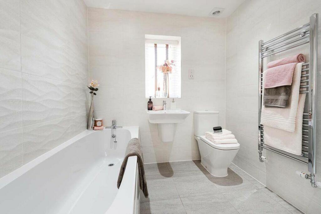 Additional property image - Park Lane Castle Donington,
DE74 0AJ