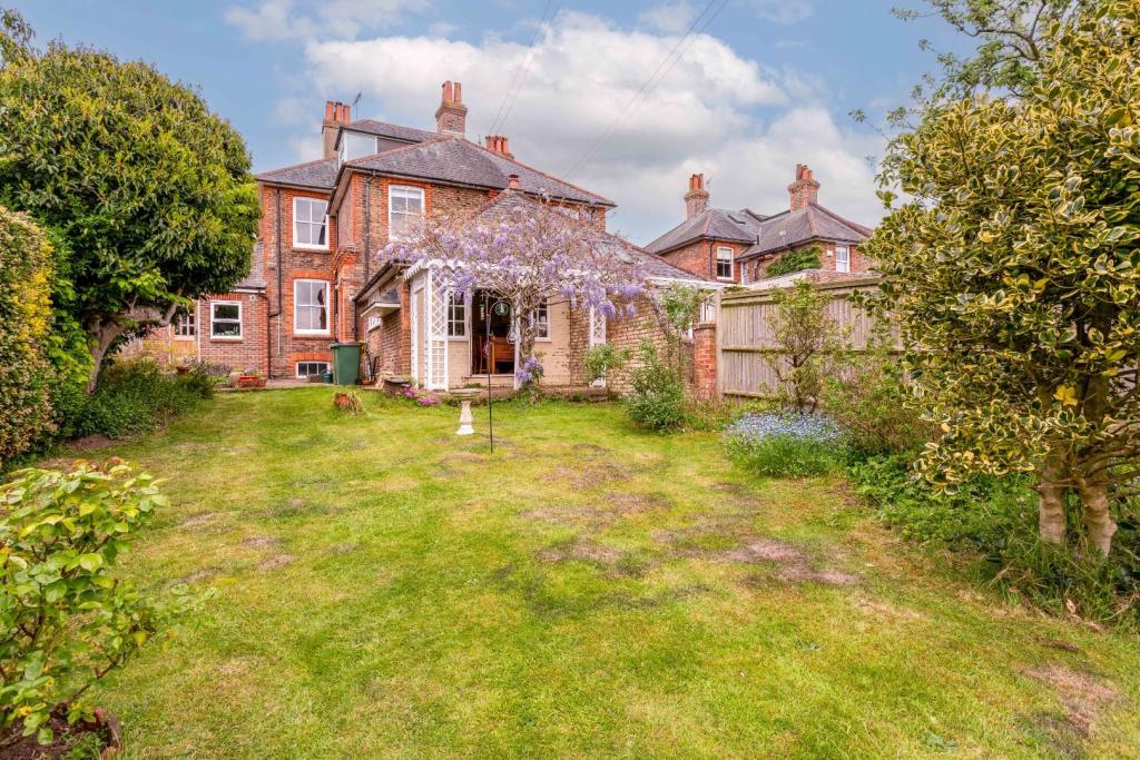5 bedroom house for sale in Broomfield Road, Henfield, BN5