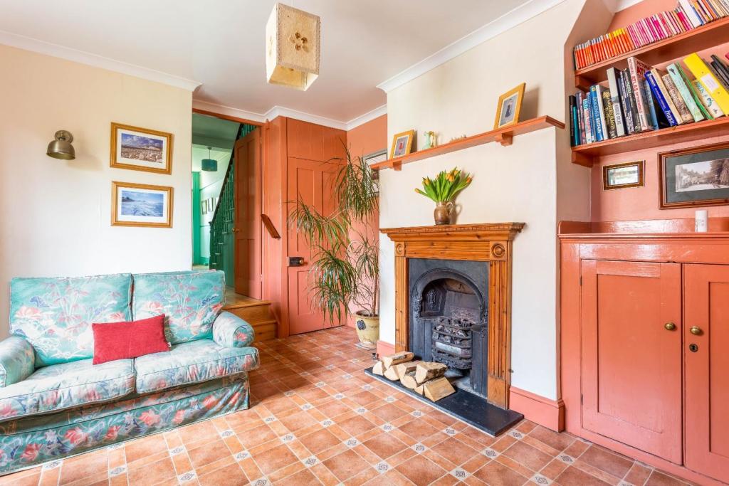 5 bedroom house for sale in Broomfield Road, Henfield, BN5