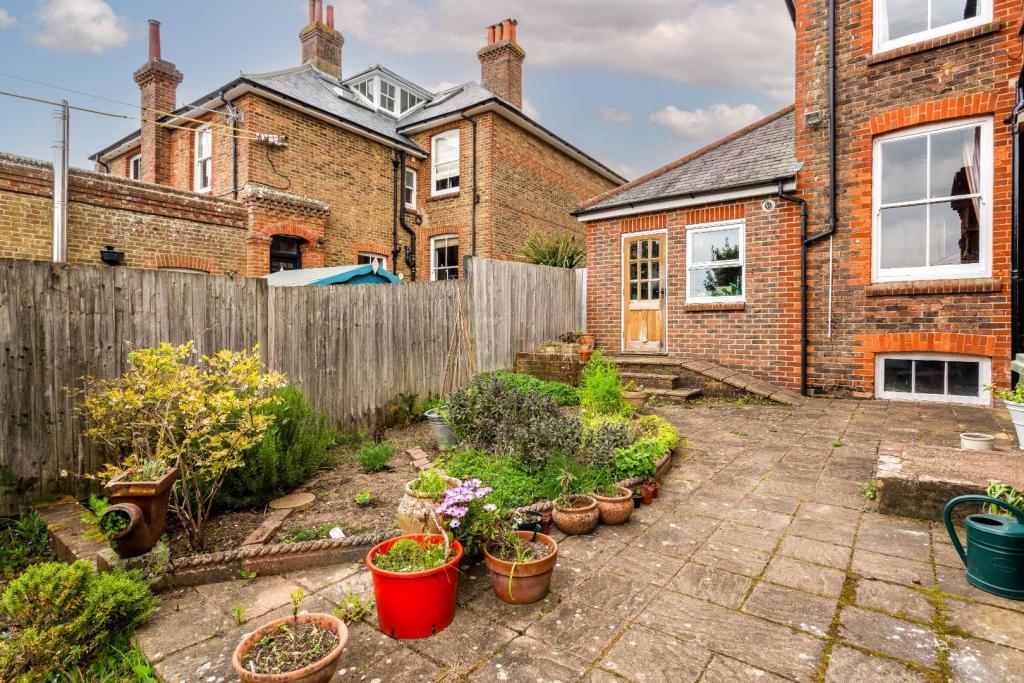 5 bedroom house for sale in Broomfield Road, Henfield, BN5