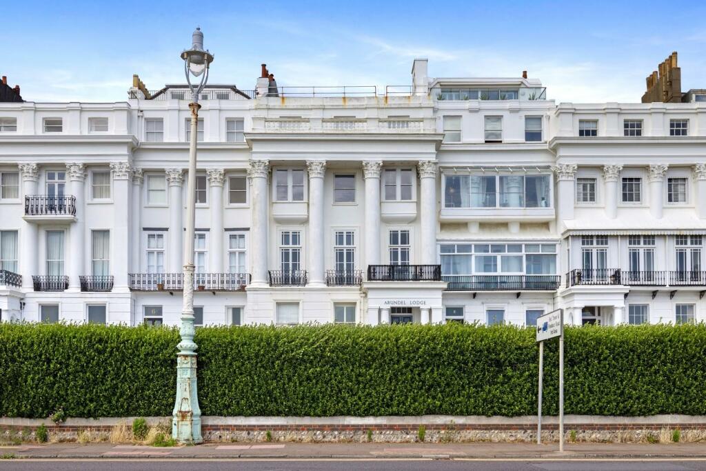 2 bedroom apartment for sale in Arundel Terrace, Brighton, BN2