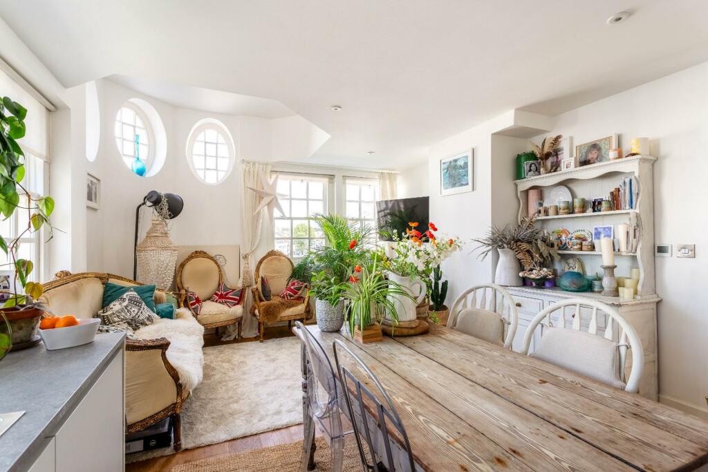 Additional property image - Victoria Terrace, Hove