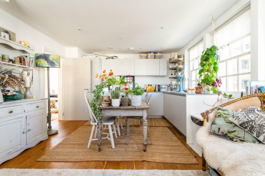 Additional property image - Victoria Terrace, Hove