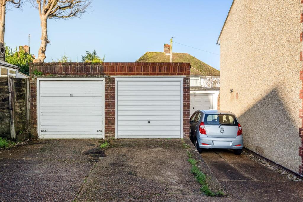 Additional property image - Beech Close, Portslade, Brighton