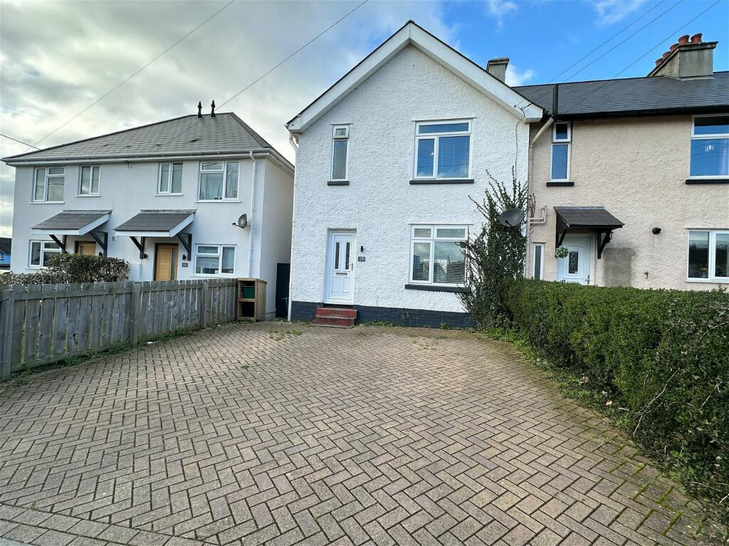 3 bedroom end of terrace house for sale in Captains Road, Kingsteignton