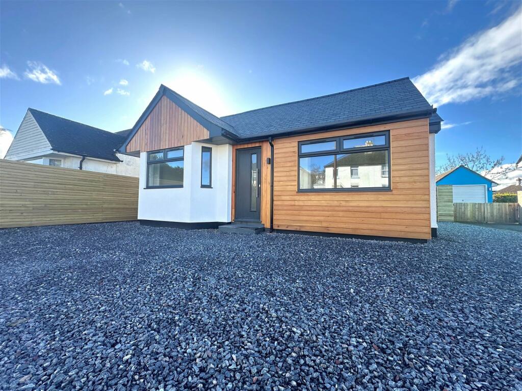3 bedroom detached bungalow for sale in Exeter Road, Kingsteignton